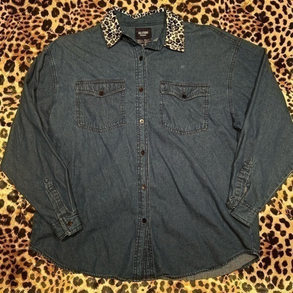 Vintage Solutions Original Dark Wash Denim Shirt with White Leopard Print Collar